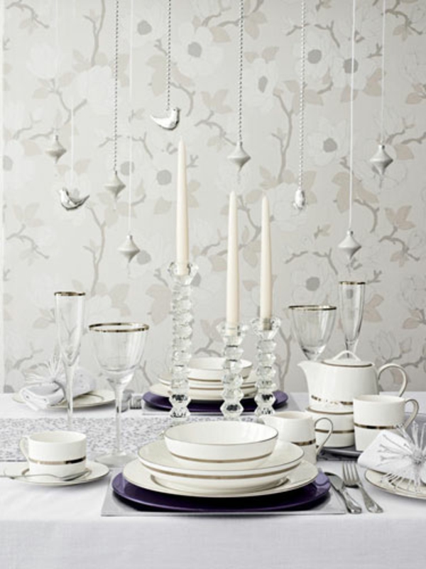 fehér karácsonyi dekoráció - az asztalra - lógó dekoratív madarak