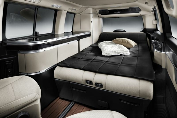 Luksuzni - RV-s-fantastično-interior-