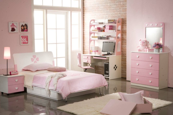 غرفة الفتيات في الوردي