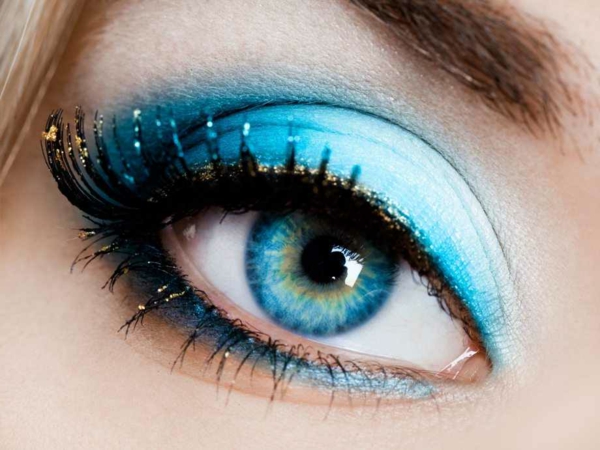 muodostavat siniset silmät - muodostavat sinisellä värillä