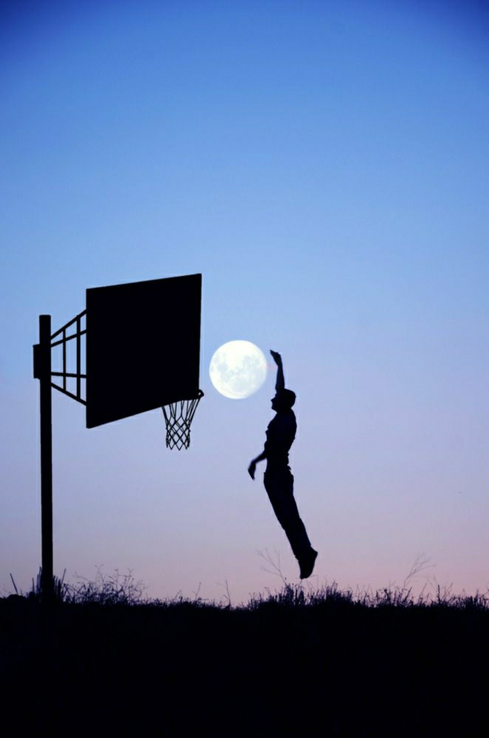 Muška košarkaška igra-moon