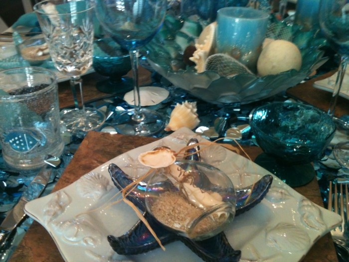 Морска маса декорация-на-синьо стъкло