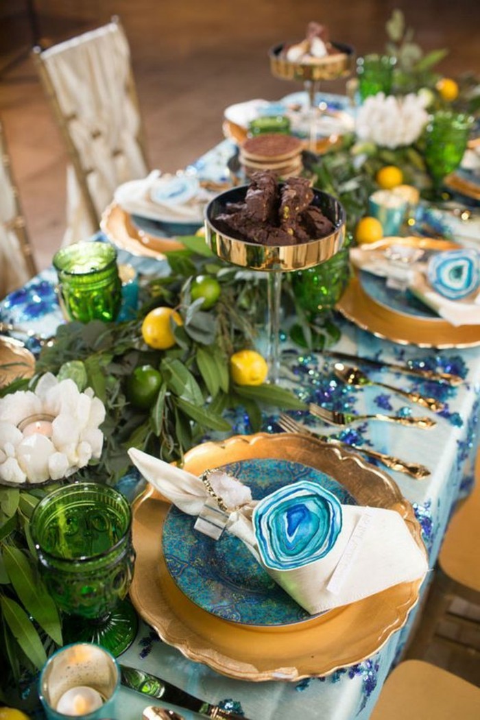 Mediteranski stol ukras-u-plavo-žute boje