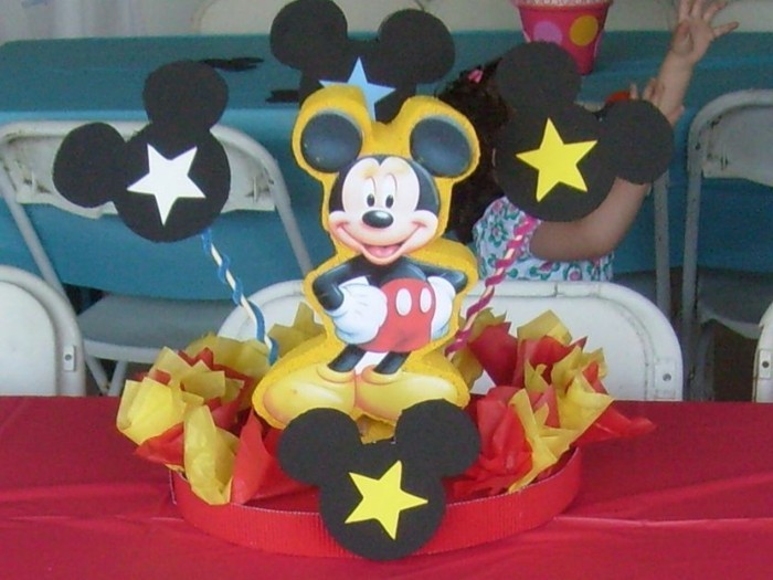 Mickey egér fülében, mint dekoráció