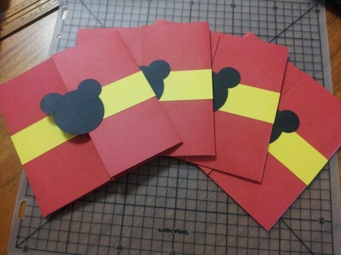 Mickey Mouse uši na karticama