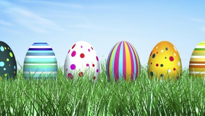 papel pintado de Pascua con-colores-huevos-en-hierba de color