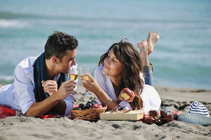 Piknik-ranta-with-olutta