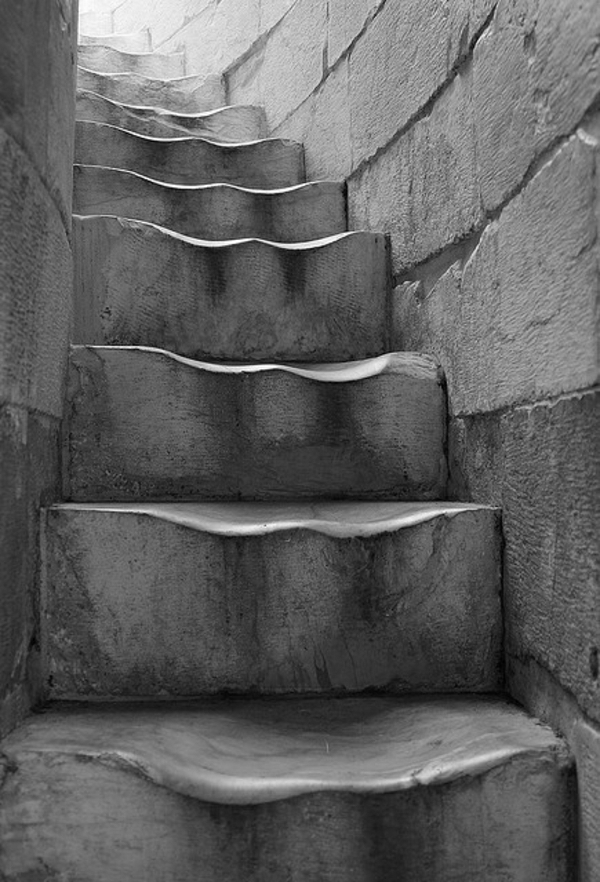 पीसा की मीनार सीढ़ियाँ
