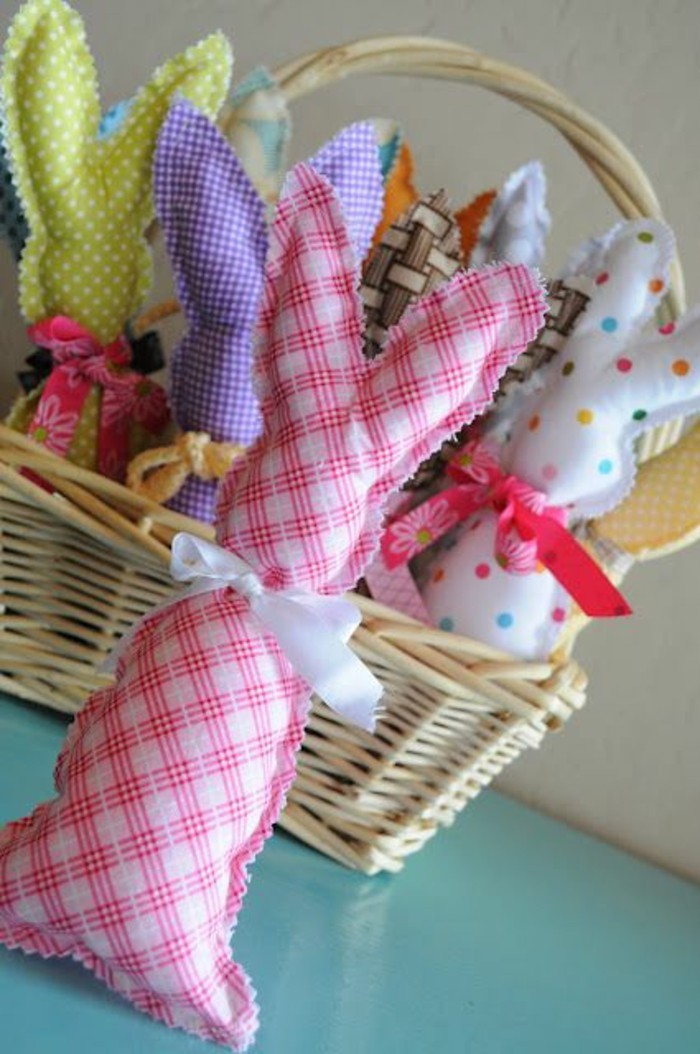 Кошница с подаръци Идеи за великденския заек от текстил