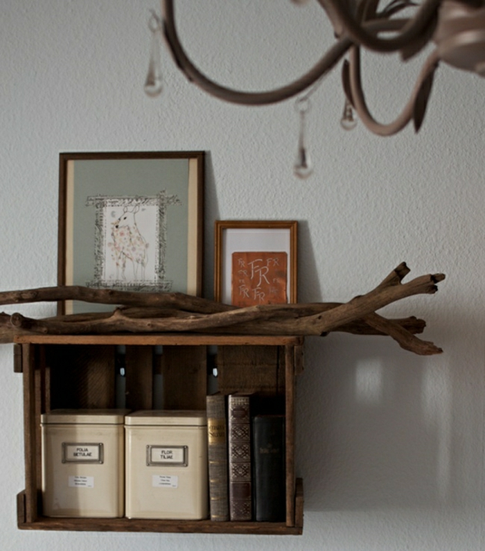Anaquel a partir de vino y cajas rústicas-ramas de la cornamenta Driftwood libros imágenes araña