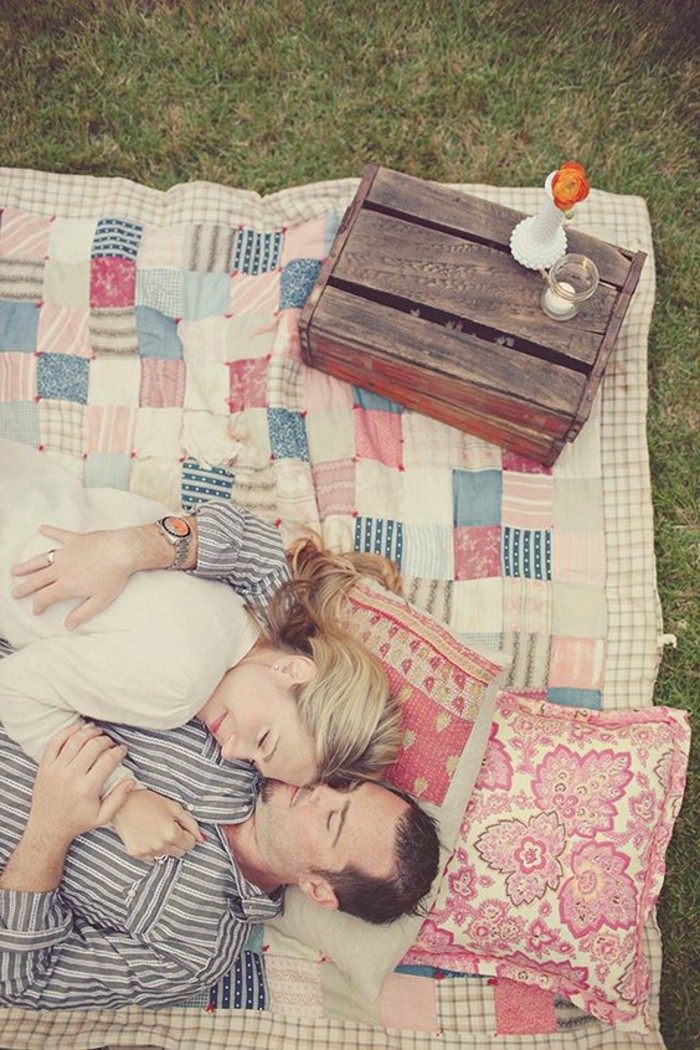 Romantikus piknik színes párnák