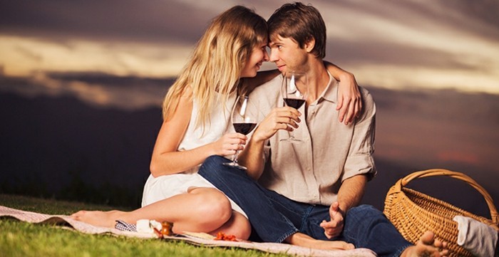 Романтична Пикник с червено вино