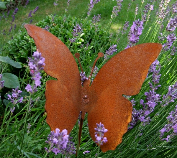 Ръсти-Gartendeko Butterfly