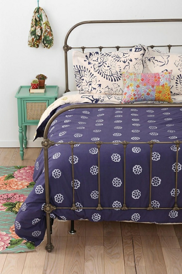 κρεβάτι Υπνοδωμάτιο γλάστρες μωβ-κρεβάτι μαξιλάρι Κασκόλ μέντα πράσινο κομοδίνο χαλί λουλούδι διακόσμηση