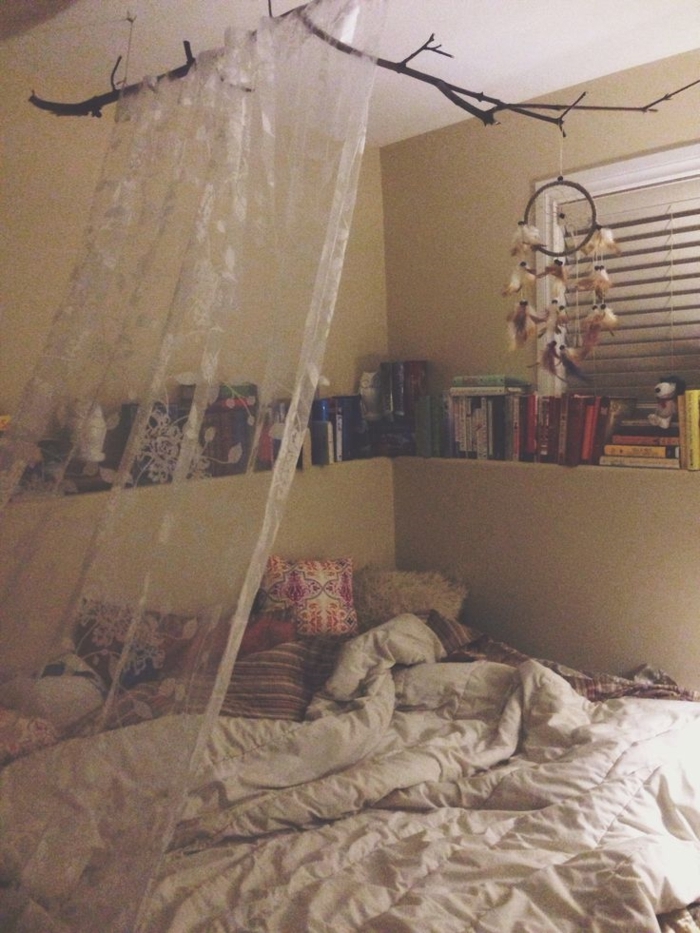 غرفة نوم الأفكار في و-boho نمط الكتب الستائر وسادة حلم الماسك