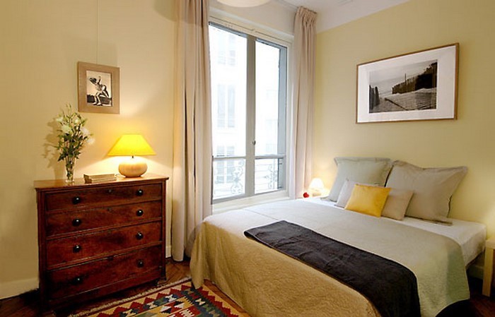 Hálószoba-szín-design-és-sárga-A-feltűnő belsővel