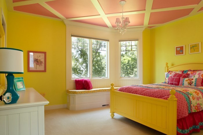 Спалня-цветен дизайн с жълто--A-поразително излъчване
