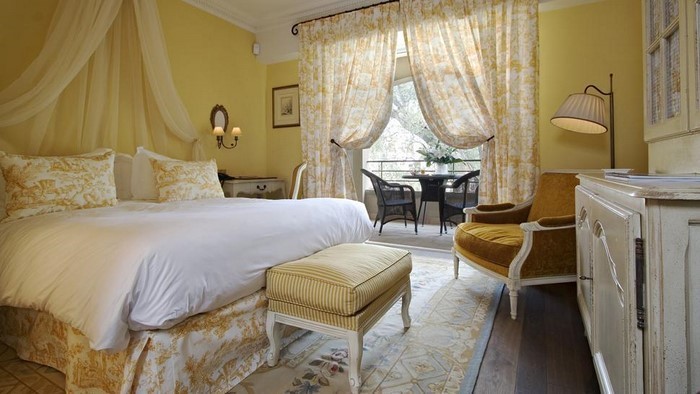 Спалня-цветен дизайн с жълто--а-пра-Deko