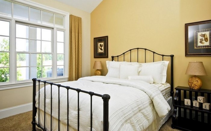 Спалня-цветен дизайн с жълто--A-стряскащо Деко