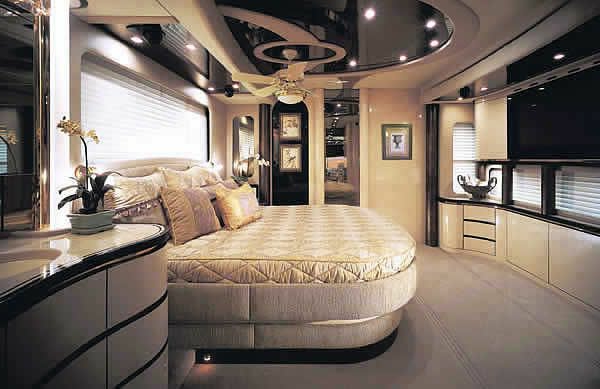 Спалня-в-каравана идея обзавеждане Camper с луксозен дизайн