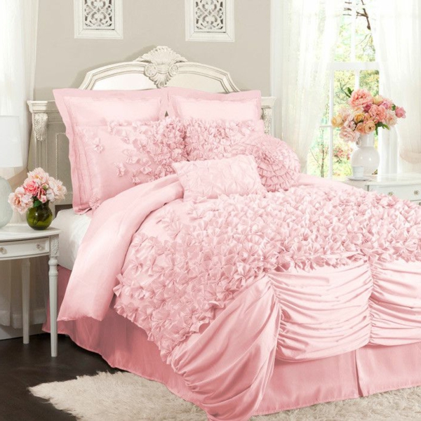 Spavaća soba u Pink velikim posteljinu