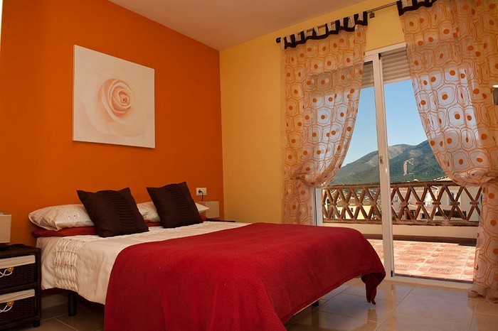 Chambre à coucher-orange-A-effaroucher diffusion