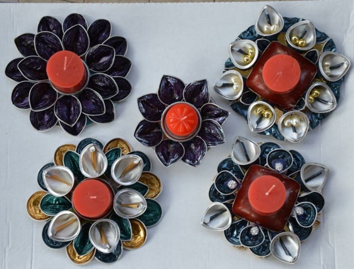 joyas-de-Nespresso cápsulas-como-flores-con-red-velas-en-el-medio
