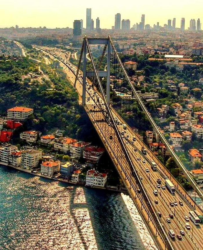 Интерес-Истанбул моста над Босфора-на-Up