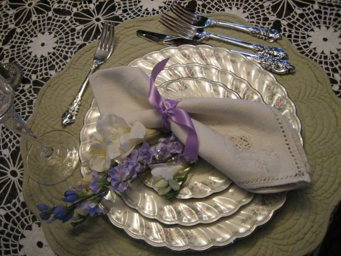 À serviettes de table en argent mariage droit fold
