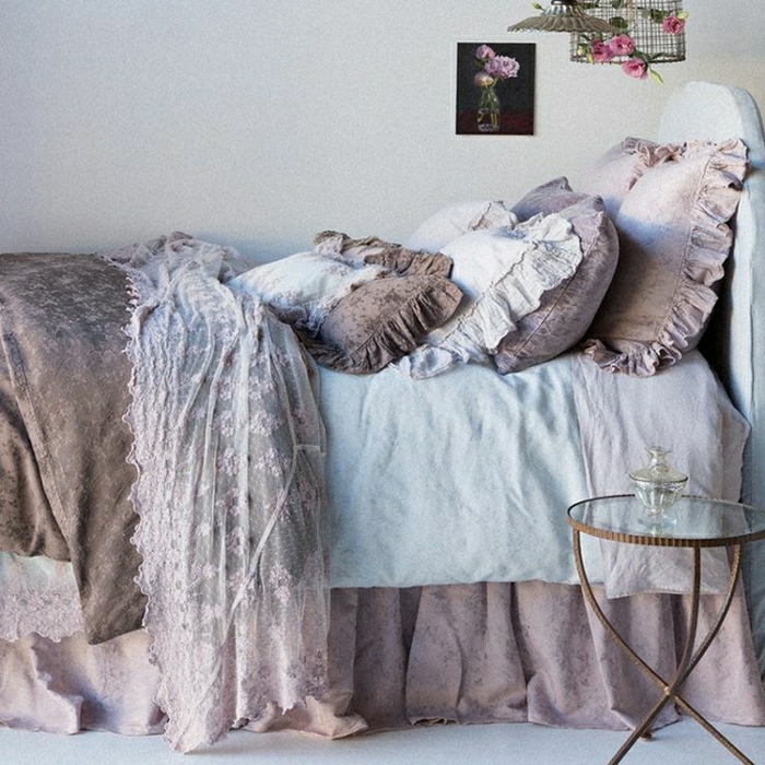 Дрипав Chic спалня лилаво бельо възглавница