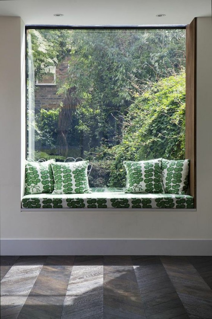 Lounge-по-перваза-зелени възглавници