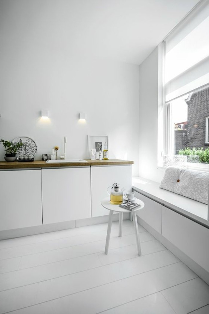 sala-a-la-Fensterban minimalista sentado