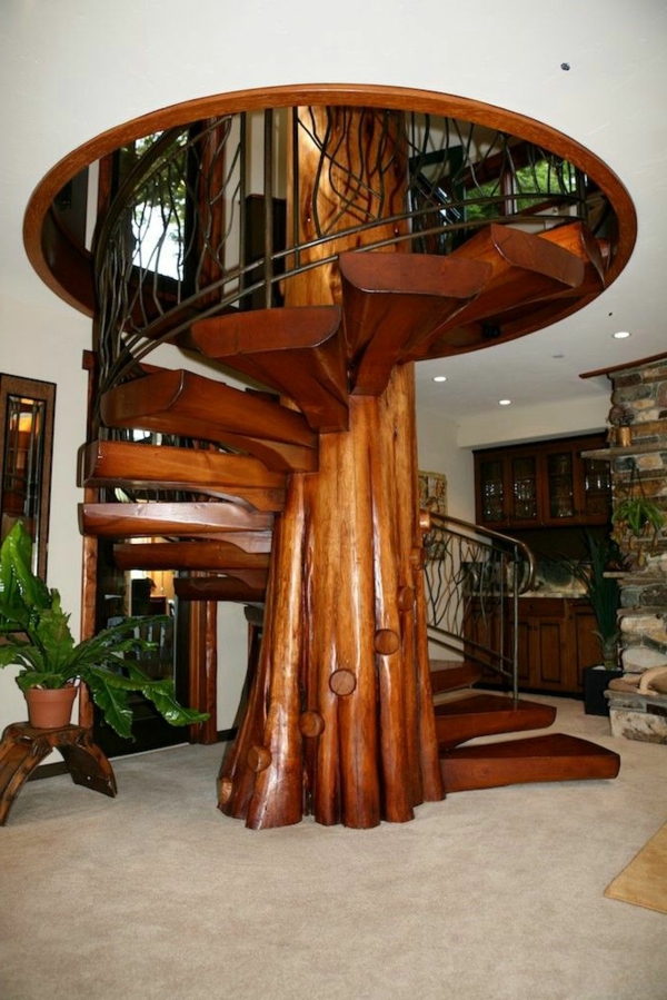escalier avec-un-incroyable spirale conception du bois