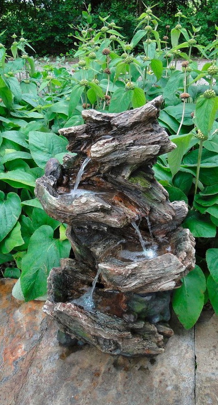 Fontana u vrtu-markantnim dizajnom