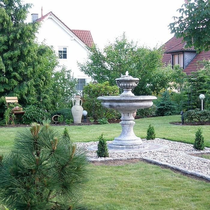 Fontana u vrtu-intrigantan dizajn