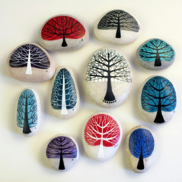 Камъни рисувани дървета рисунки Различни цветове
