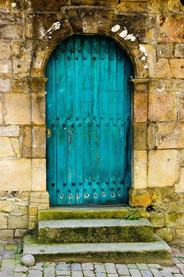 Steinhaus-porte-turquoise-couleur vintage belle