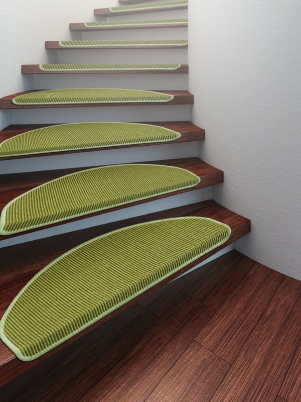 -Stufenmatte-зелено-интериорни дървени стълби