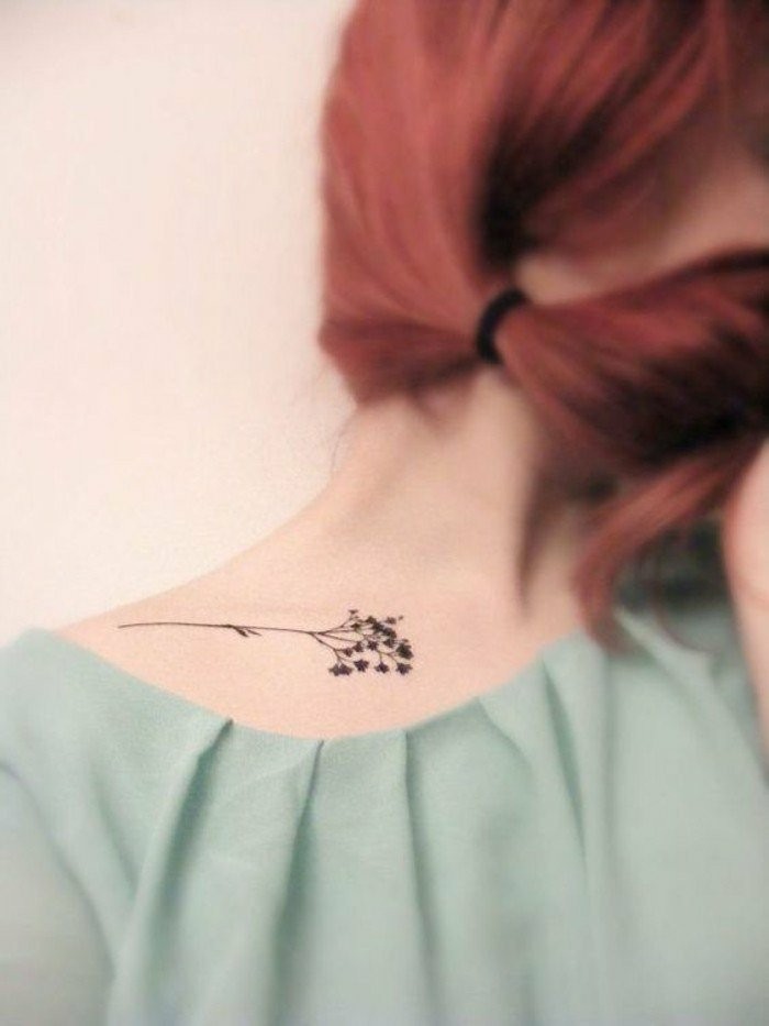 Татуировка мотиви-а-деликатен-цвете