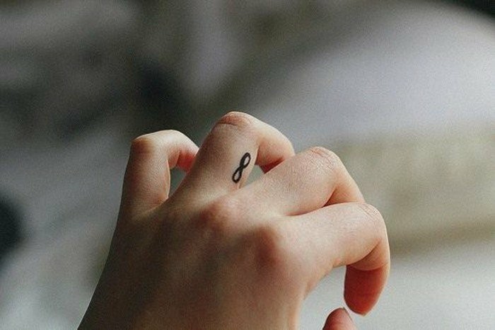 Tetoválás-with-jelentés-egy örökkévalóság