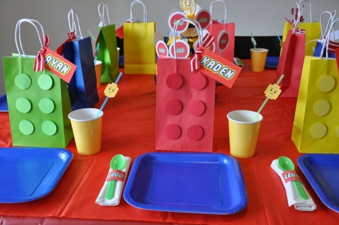 टेबल सजावट टिंकर-दर-लेगो पार्टी