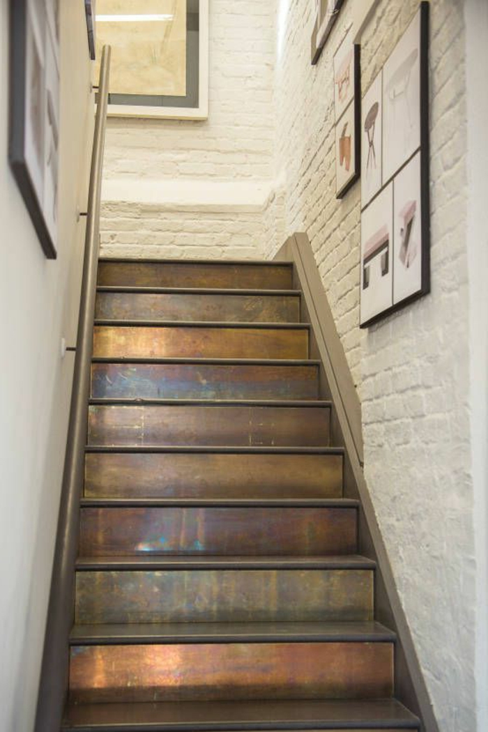 Deco lépcsőház fém megjelenés