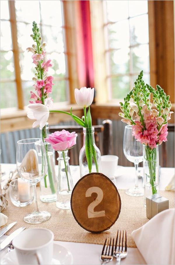 Vintage маса украса-за-сватба-с-красиви цветя