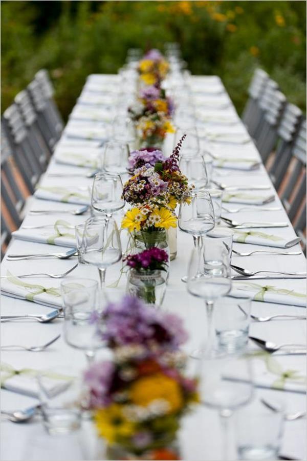 Vintage маса украса-за-сватба-с-див цвете