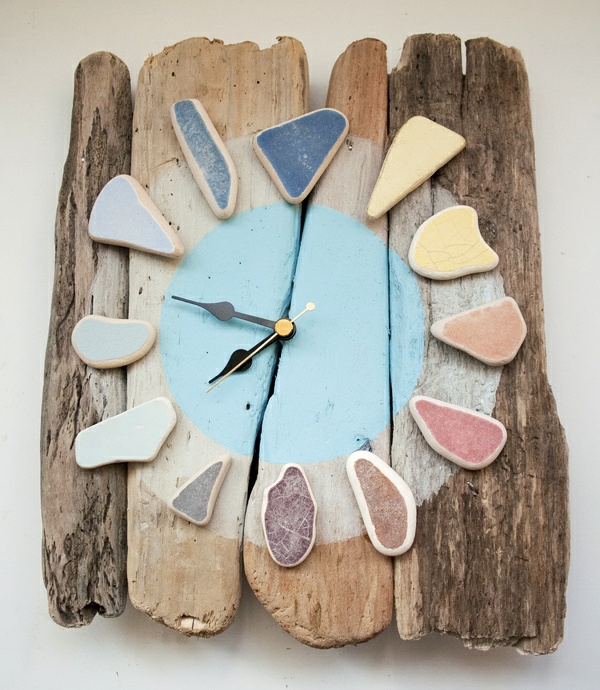 Стенен часовник-от-дърво и декоративни камъни сам-грим