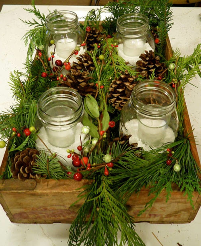 Decorar vasos de Navidad - Corona de Adviento con ramas y velas en vasos