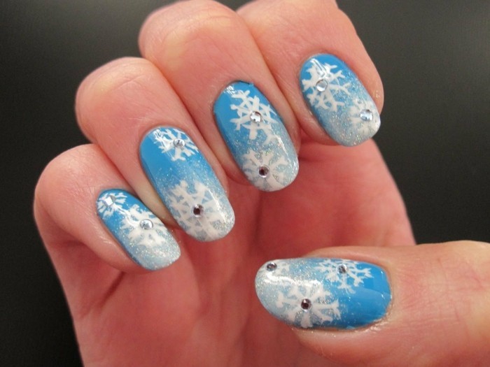Božić noktiju dizajn-u-plavo-bijela