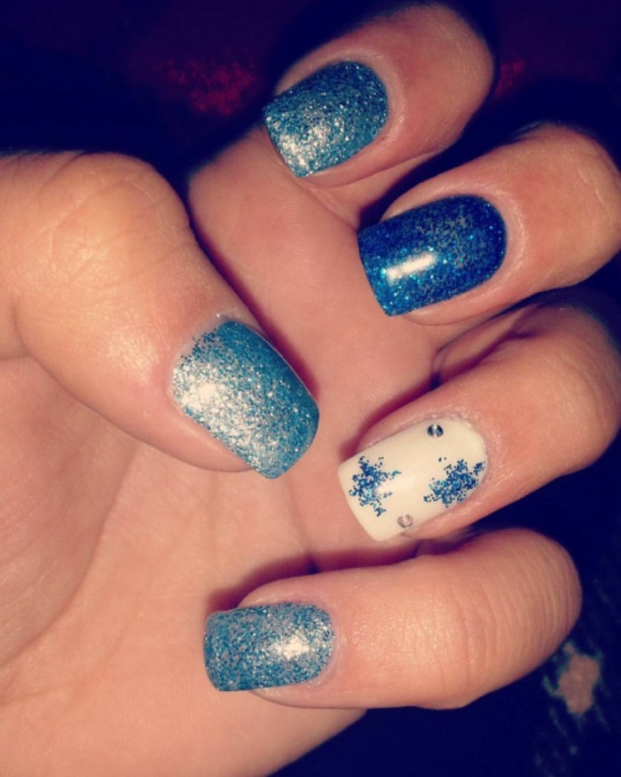 Christmas Nail Design-schimmerig-kék