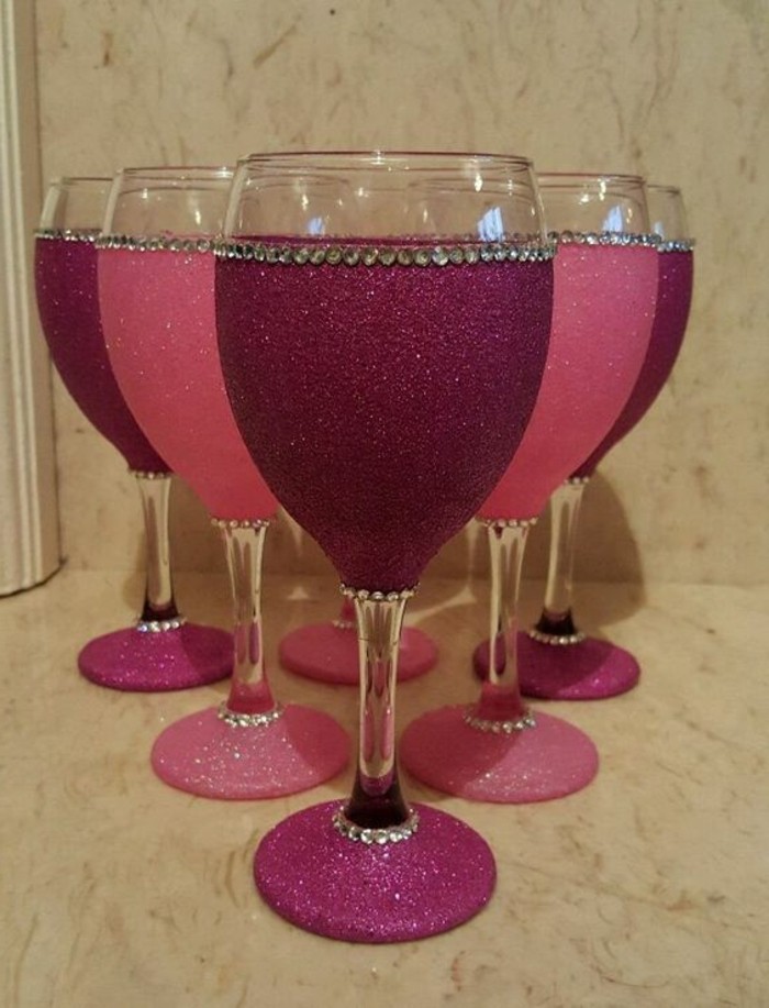 Чаши за вино-с-очарователна декорация на много блясък камъни