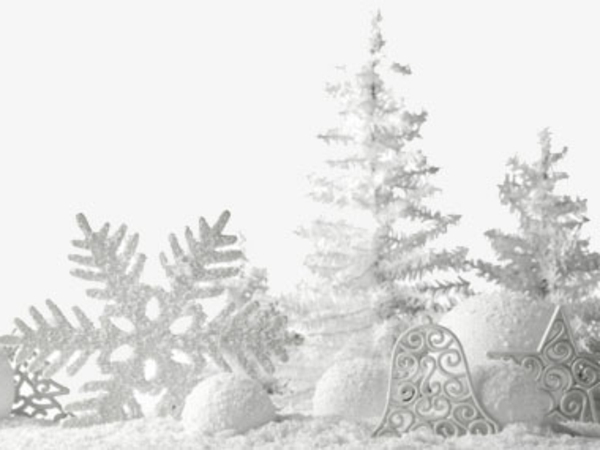 fehér karácsonyi dekoráció - hópelyhek a fenyők mellett